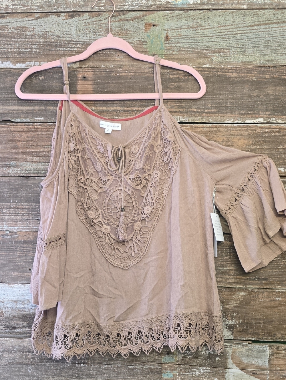 Coco + Jaimeson Boho Lace Cold-Shoulder Top in Taupe L, Size XL, NWT